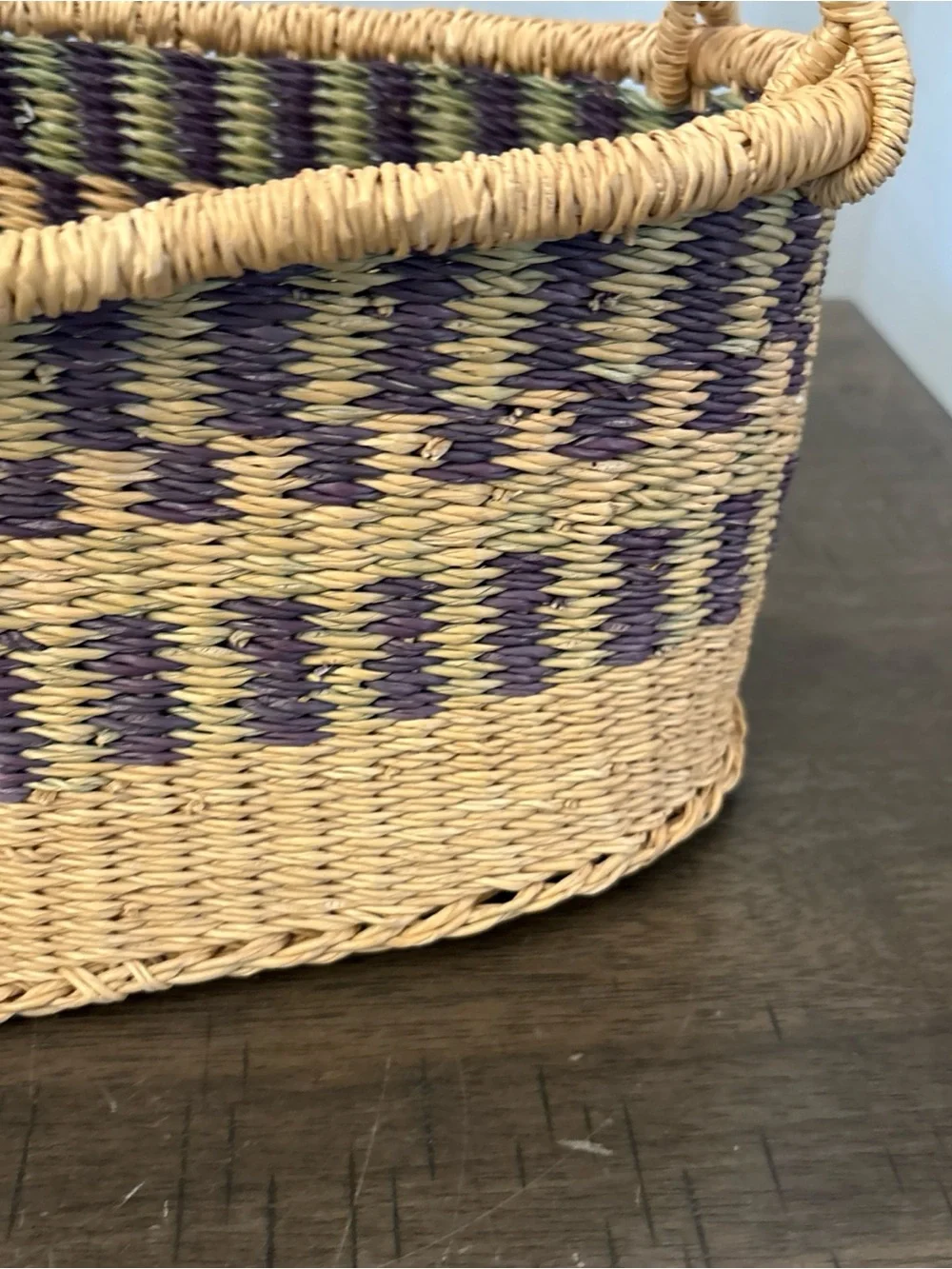 VINTAGE GHANA HAND WOVEN COILED BASKKET LEATHER HANDLE AFRICAN  PURPLE GREEN
